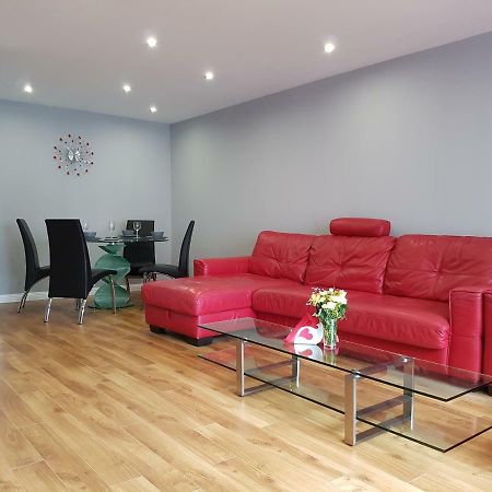 Glasgow'S Modern & Stylish 3 Bedroom Aparment Esterno foto