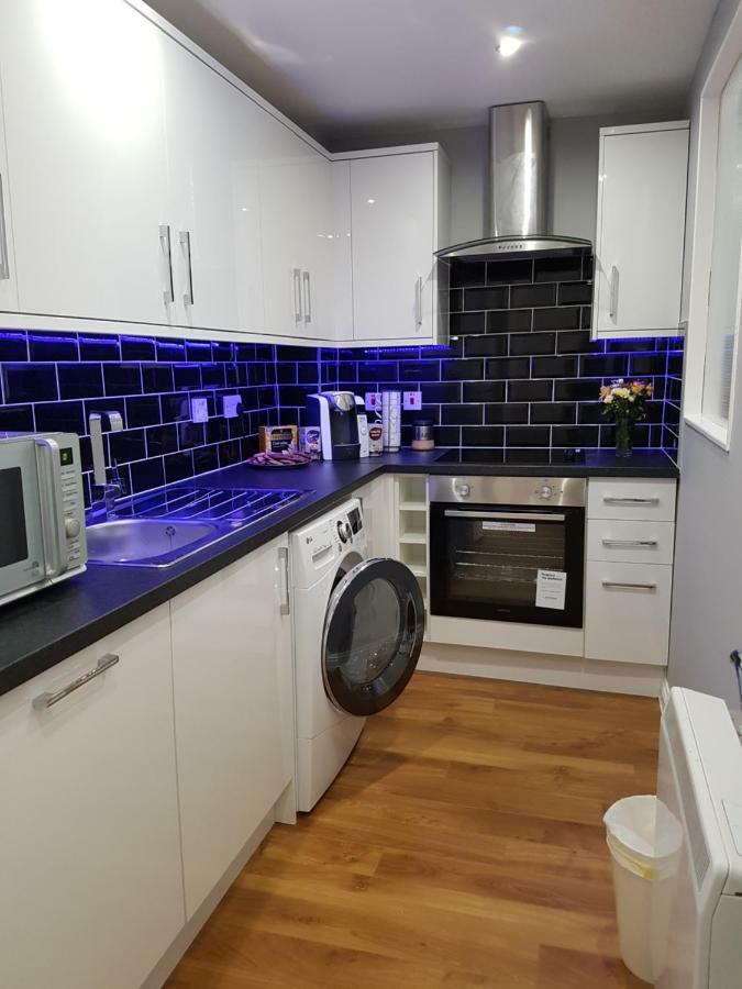 Glasgow'S Modern & Stylish 3 Bedroom Aparment Esterno foto