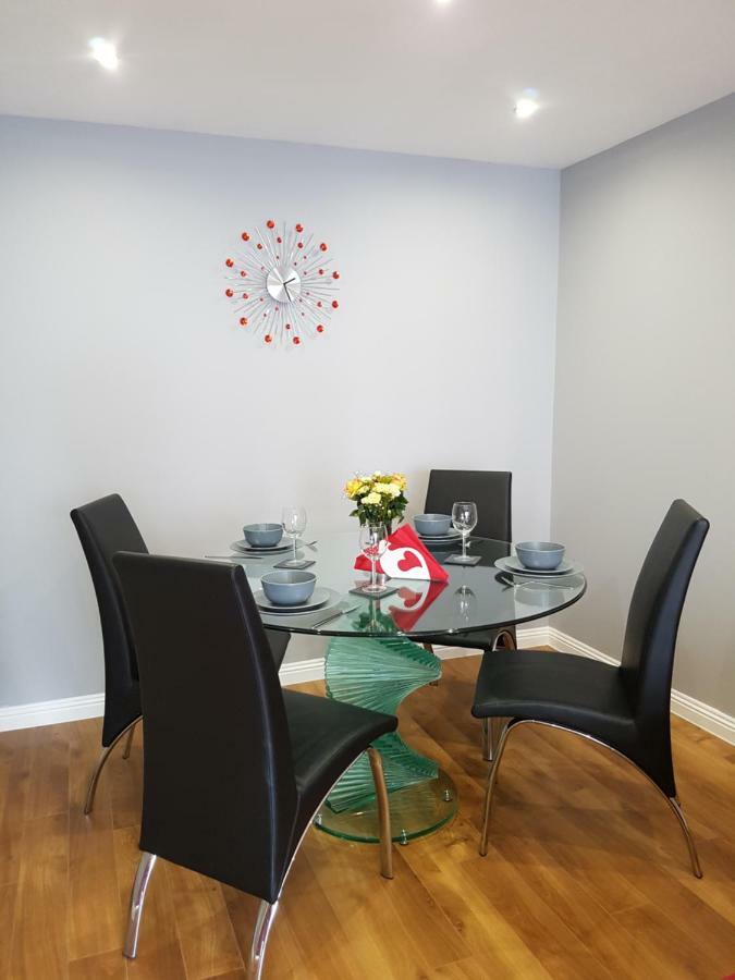 Glasgow'S Modern & Stylish 3 Bedroom Aparment Esterno foto