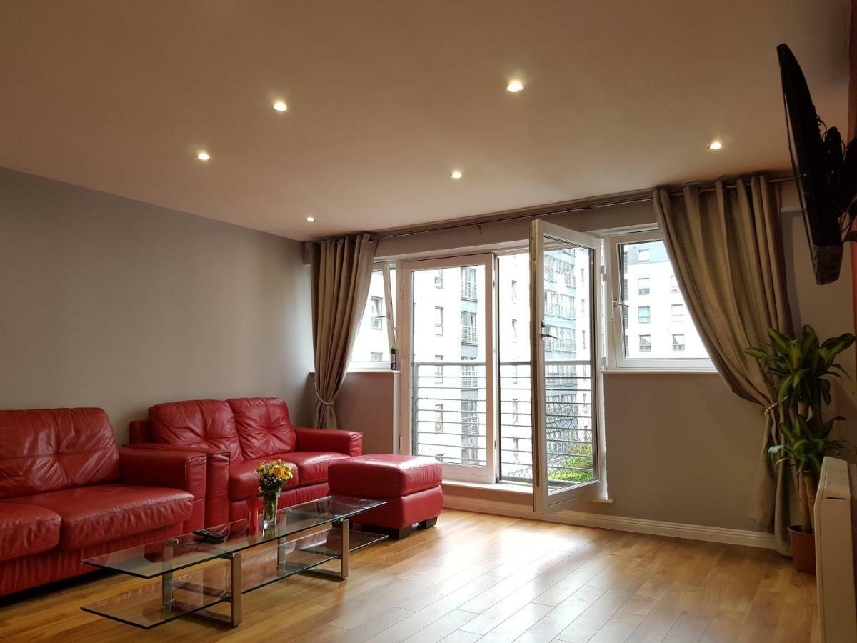 Glasgow'S Modern & Stylish 3 Bedroom Aparment Esterno foto